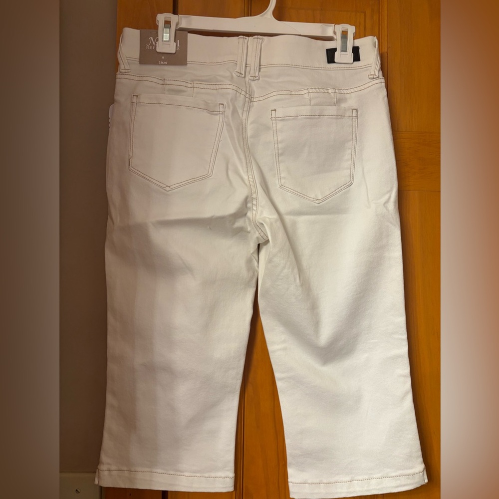 Natural Reflections Cream (Ecru) “Camp Side” Skimmer Capris - Picture 8 of 13